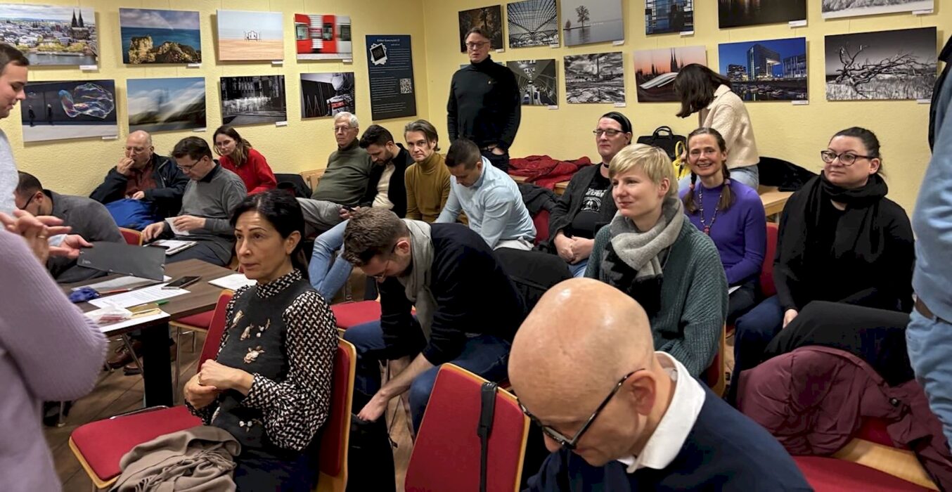 Gäste und Teilnehmende beim deutschen Clubwettbewerb der Kölner Sprechbar am 21.01.2026.