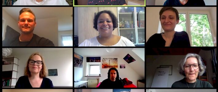 Bildschirmfoto eines Zoom-Online-Meetings mit zwölf hochmotivierten Toastmastern der Kölner Sprechbar.